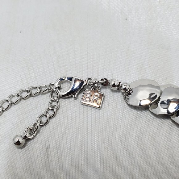 Banana Republic hammered silver disc necklace - Picture 5 of 6